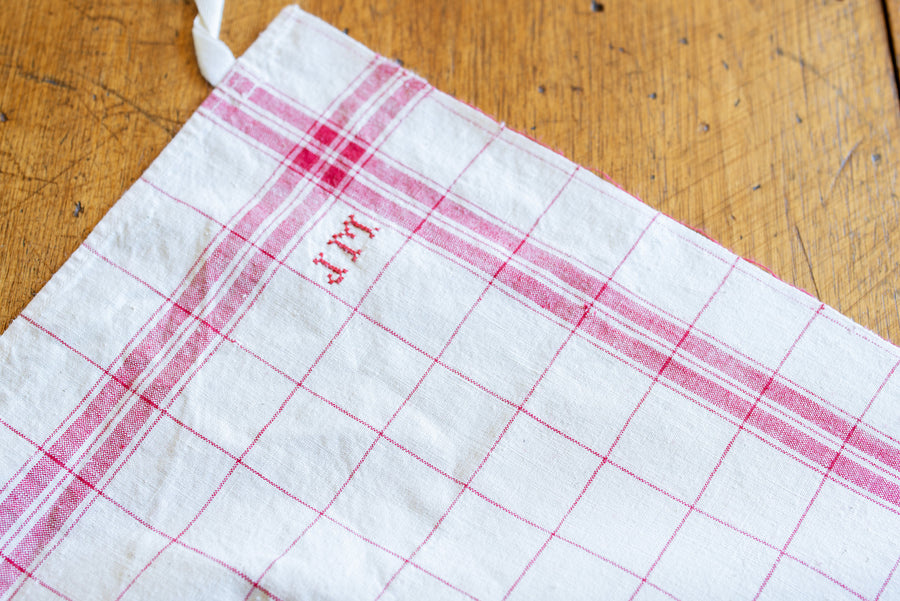 Vintage Red Checked Torchon